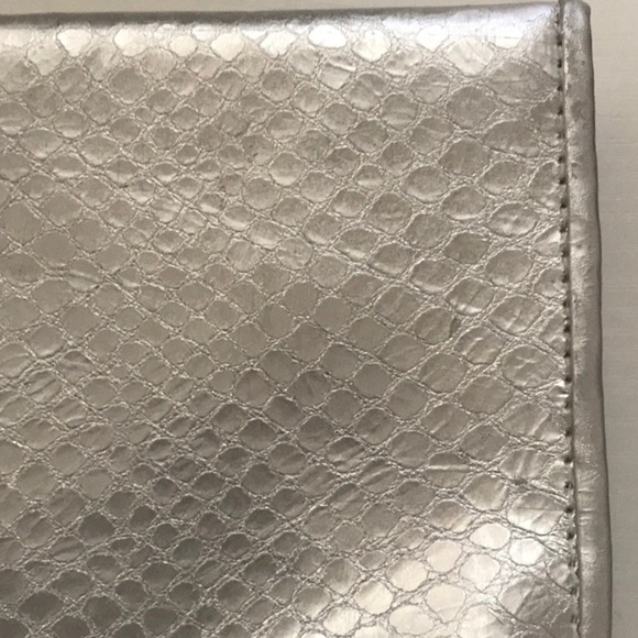 Carmen Steffens Silver Clutch - Picture 6 of 9